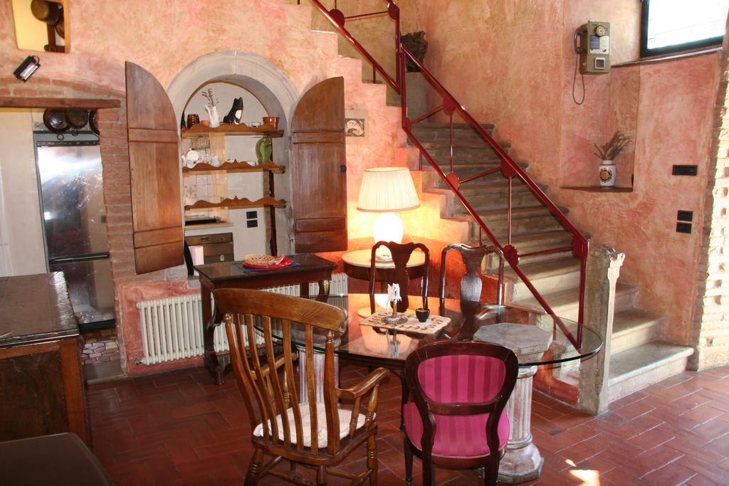 Poggio Alla Pieve Relais Calenzano Rum bild